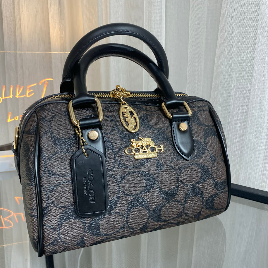 Premium Coach Mini Rowan