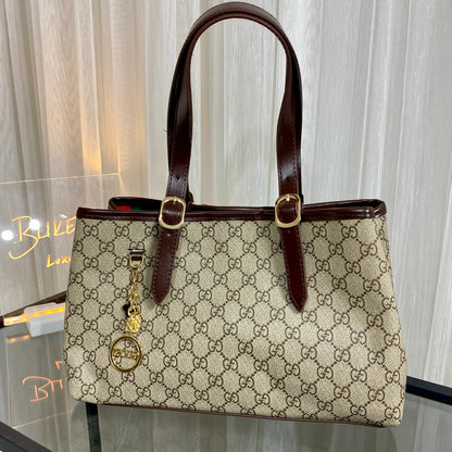 GUCCI EMBLEM LARGE TOTE BAG
