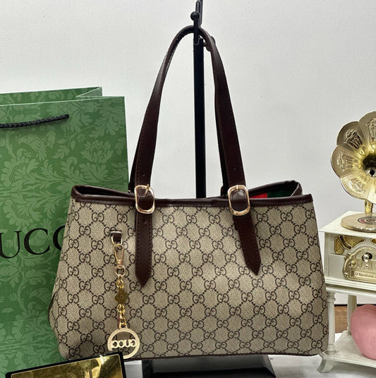 GUCCI EMBLEM LARGE TOTE BAG | RENKLERİ
