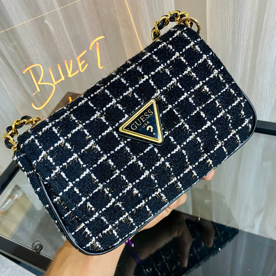 Guess Moon Tuvit Charmlı Kadın Çanta