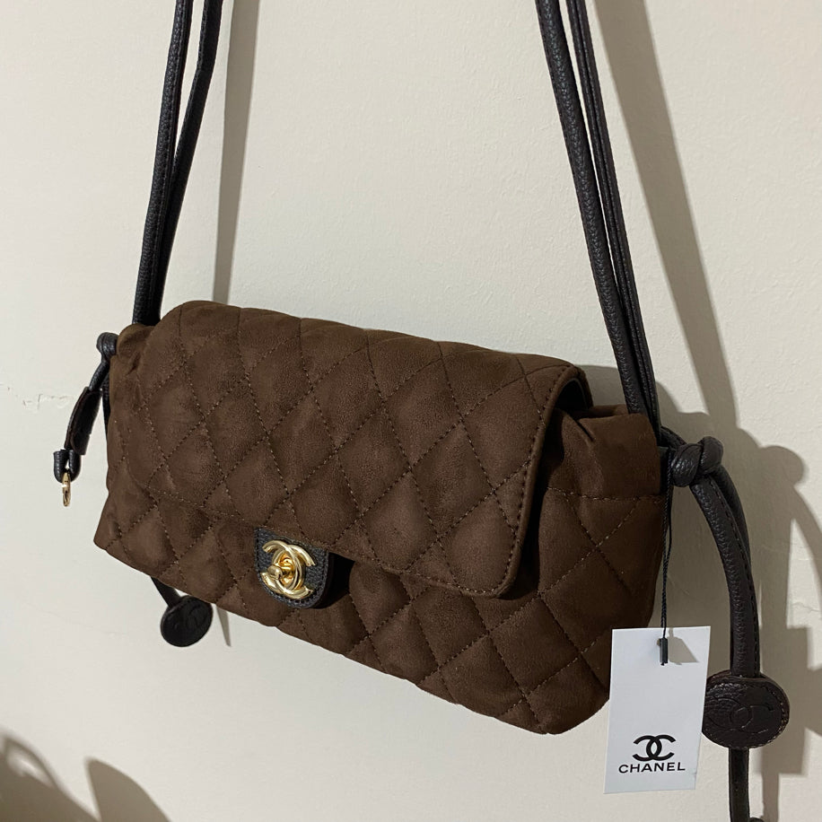 Chanel Maxi Flap | Premium